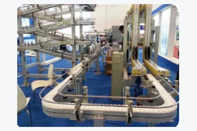 Curved radius conveyor